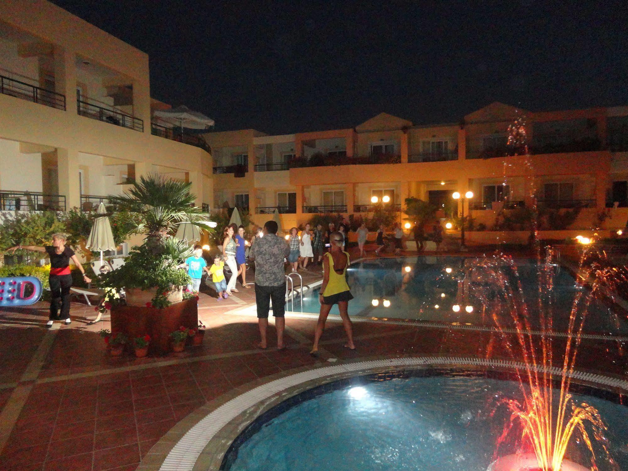 Helios Apartments คาโตดารัตโซ ภายนอก รูปภาพ