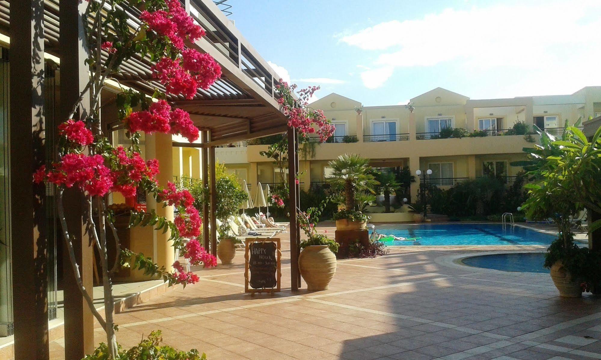 Helios Apartments คาโตดารัตโซ ภายนอก รูปภาพ